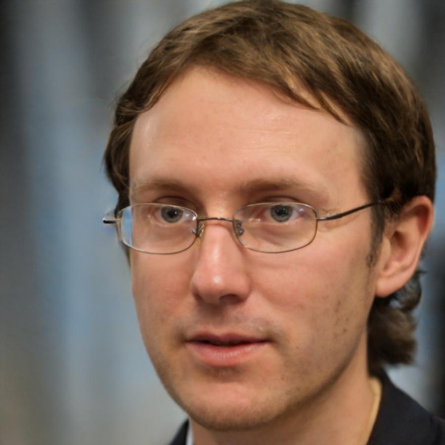 Portrait de Marc Dubois, expert en planification financière